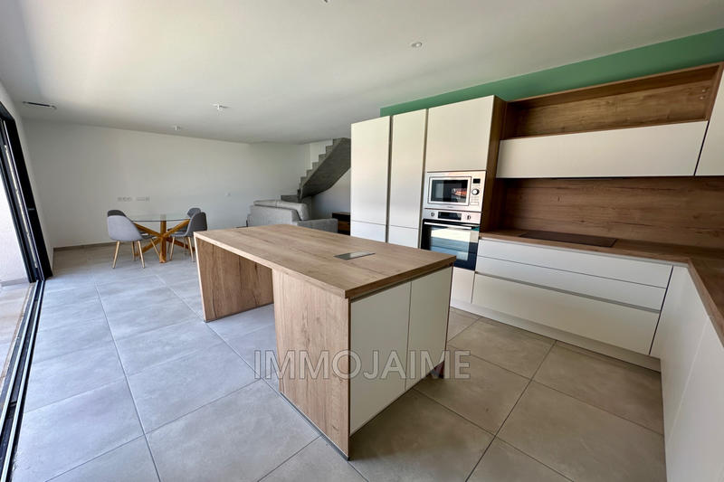 Villa - 111 m² - 4 pièces