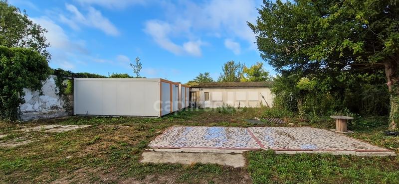 Maison - 262 m² - 14 pièces