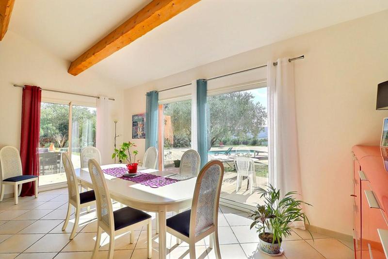 Maison - 137 m² - 5 pièces