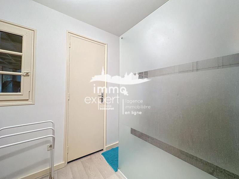 Maison - 211 m² - 6 pièces