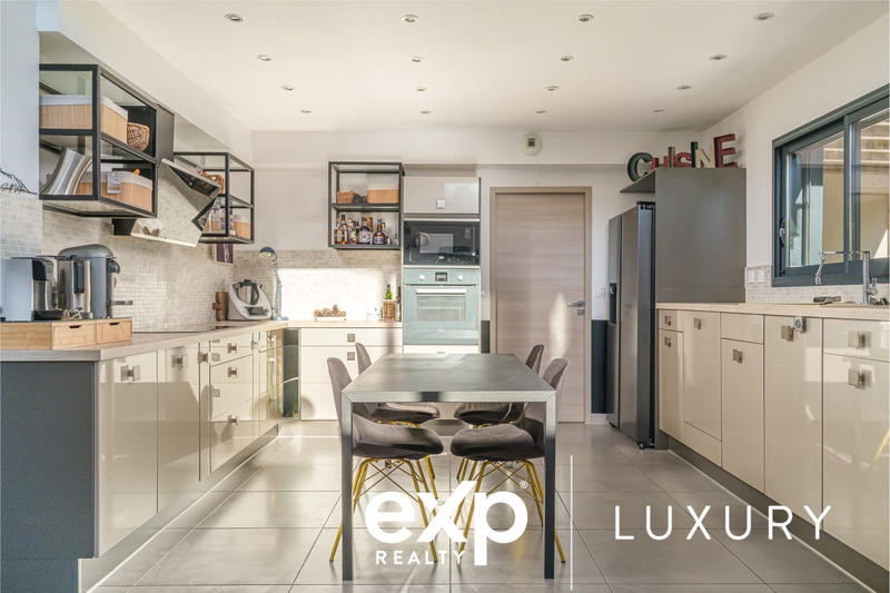 Villa - 166 m² - 4 pièces