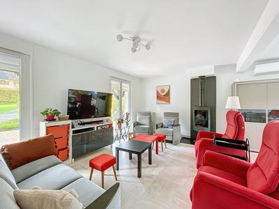 Maison - 178 m² - 8 pièces