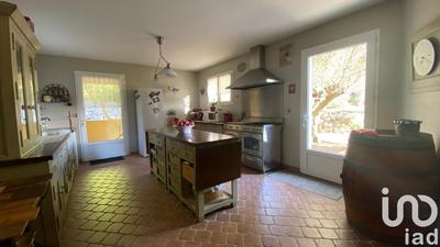 Maison - 271 m² - 9 pièces