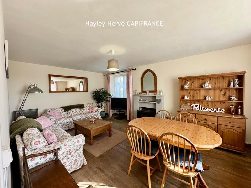 Maison - 140 m² - 7 pièces