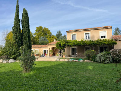 Maison - 213 m² - 7 pièces