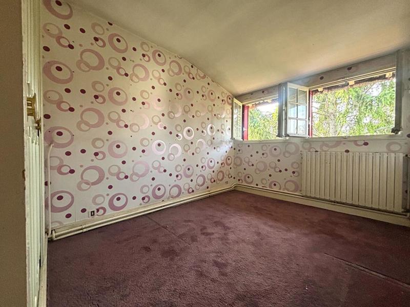 Maison - 141 m² - 8 pièces