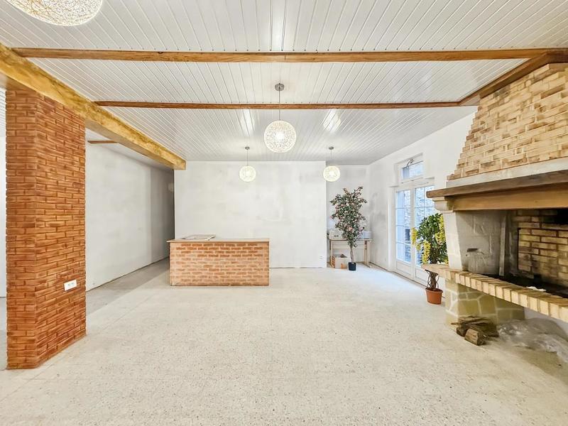 Maison - 205 m² - 8 pièces