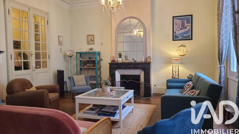 Maison de ville - 259 m² - 9 pièces