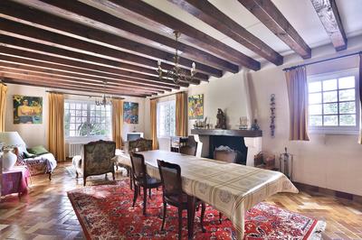 Maison - 235 m² - 6 pièces