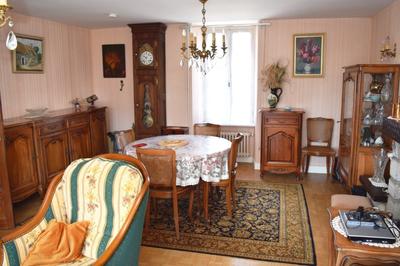 Maison - 169 m² - 9 pièces