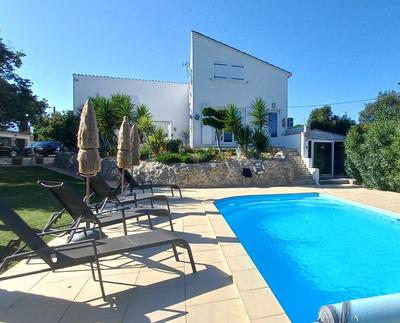 Villa - 220 m² - 8 pièces