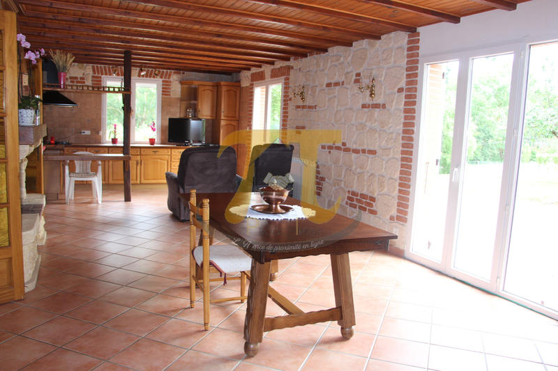 Propriété - 400 m² - 12 pièces