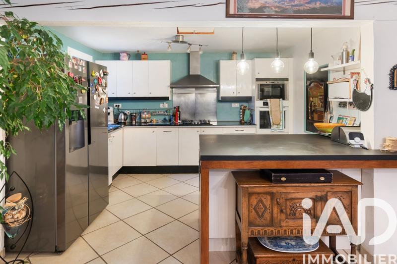 Maison - 177 m² - 7 pièces