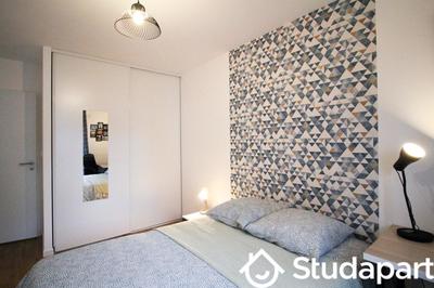 Chambre - 13 m² - 1 pièce