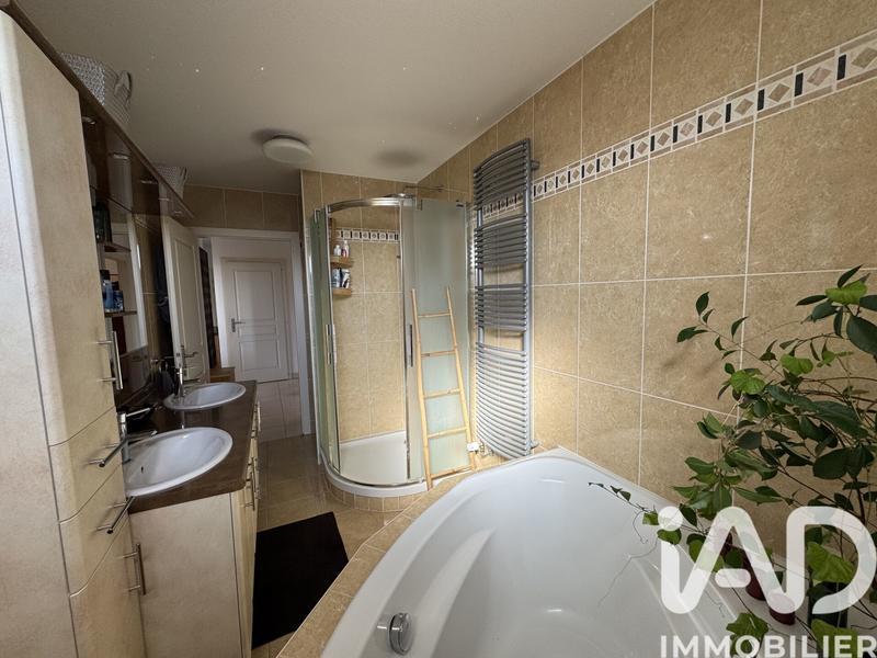 Appartement - 85 m² - 4 pièces