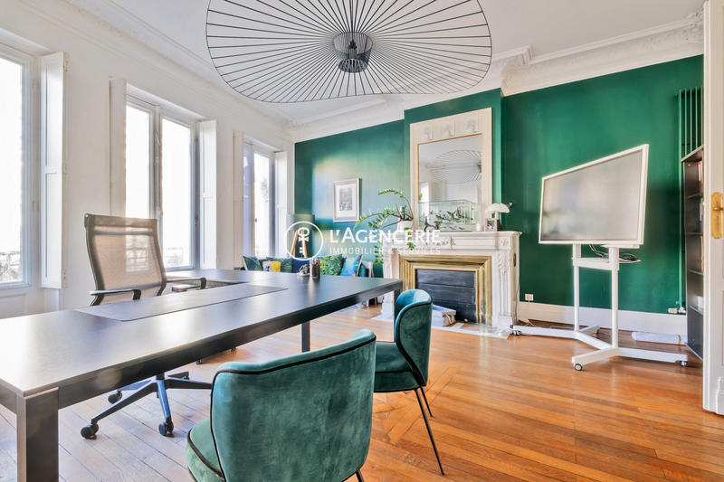 Bureau - 92 m² - 4 pièces