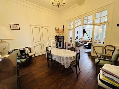 Maison bourgeoise - 216 m² - 7 pièces
