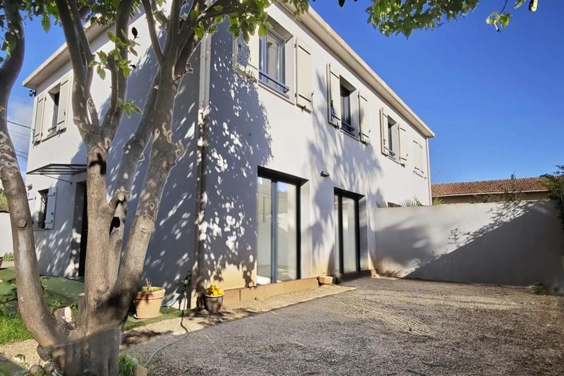 Maison - 92 m² - 3 pièces