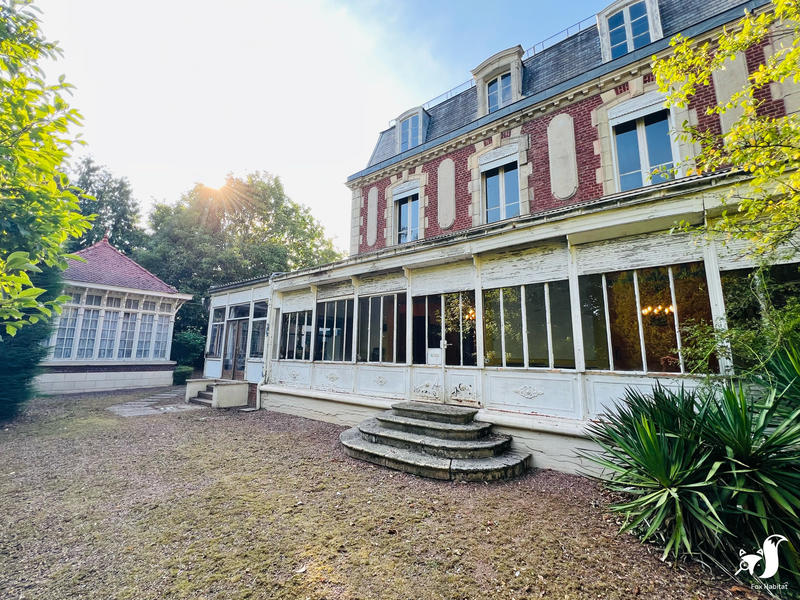 Maison - 500 m² - 14 pièces