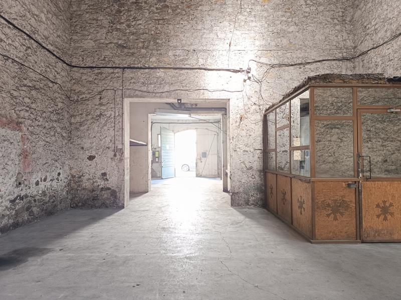 Local commercial - 233 m²