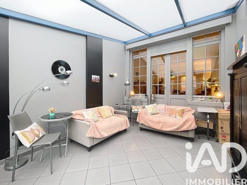 Maison - 239 m² - 9 pièces