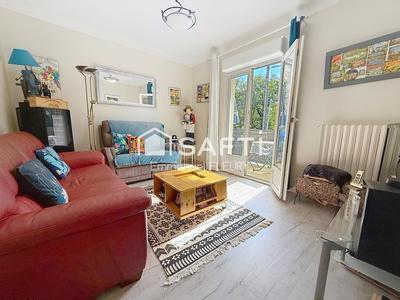 Maison - 234 m² - 8 pièces