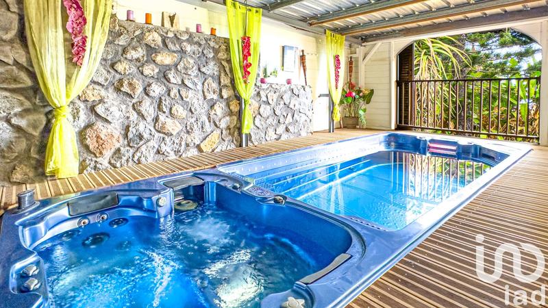 Maison - 180 m² - 7 pièces