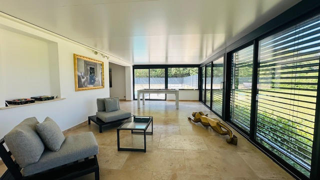 Villa - 180 m² - 6 pièces