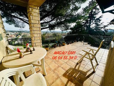 Maison - 162 m² - 9 pièces