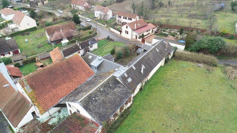 Propriété - 500 m² - 40 pièces