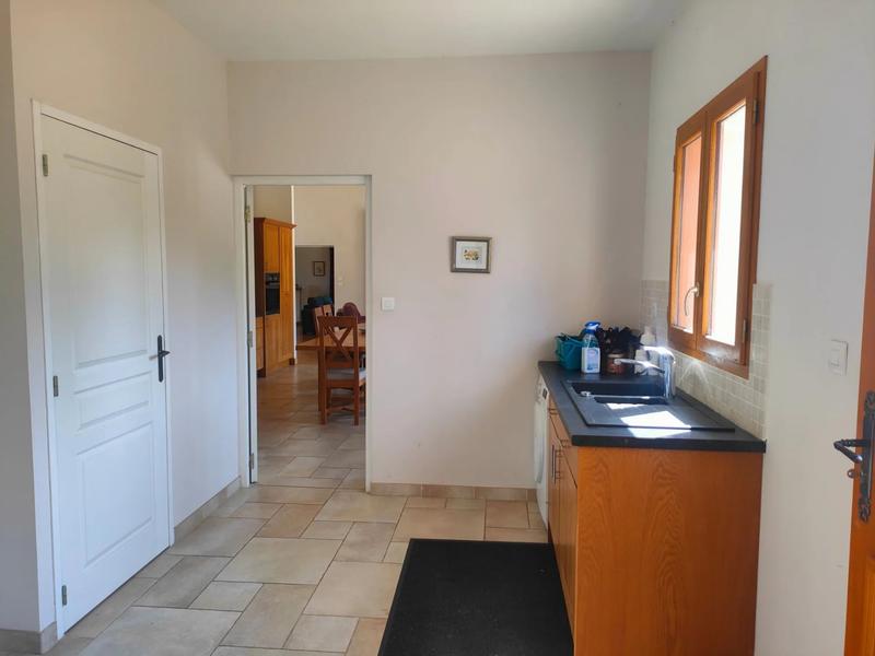 Maison - 243 m² - 9 pièces