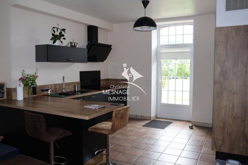 Demeure - 224 m² - 8 pièces