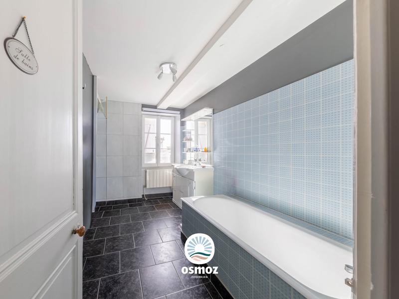 Maison - 450 m² - 14 pièces