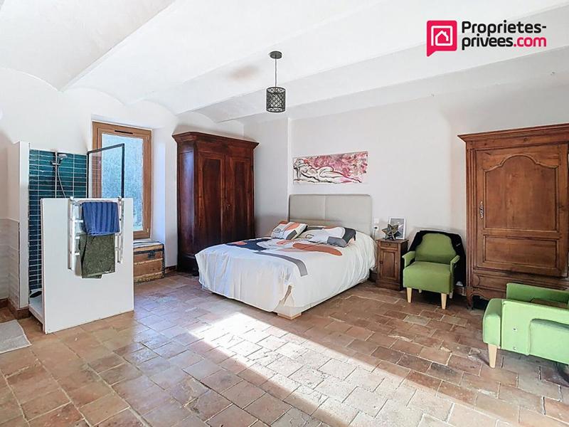 Maison - 95 m² - 8 pièces