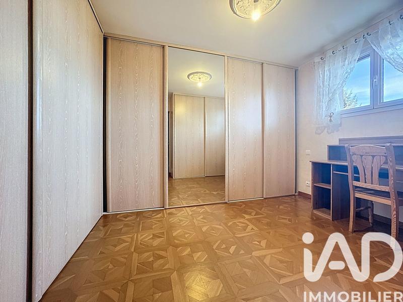 Maison - 210 m² - 10 pièces