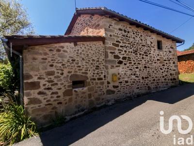 Maison - 210 m² - 3 pièces