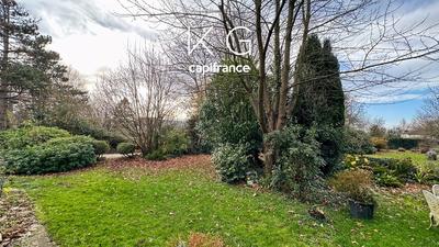 Propriété - 230 m² - 10 pièces