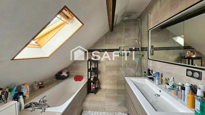 Maison - 105 m² - 5 pièces