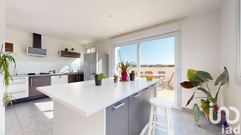 Maison - 213 m² - 9 pièces