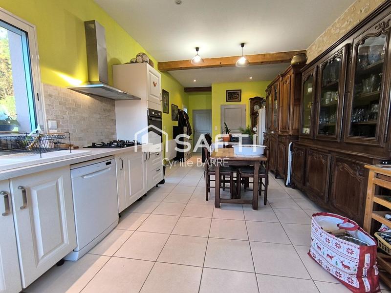 Maison - 140 m² - 5 pièces