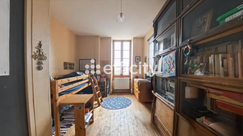 Maison en pierre - 441 m² - 13 pièces