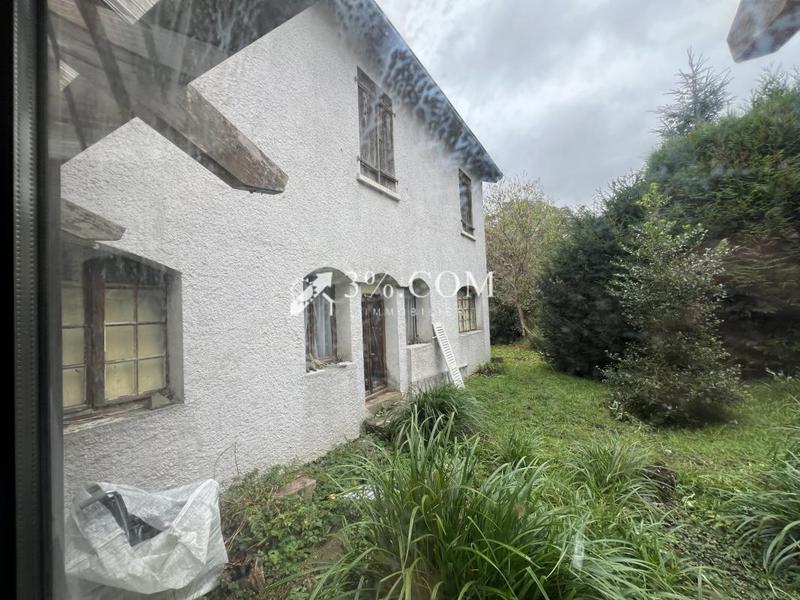 Maison - 264 m² - 9 pièces