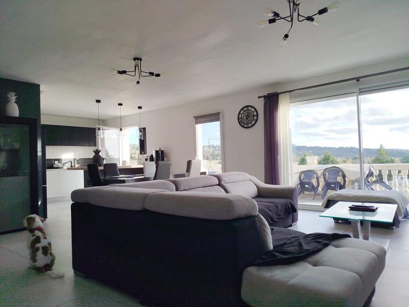 Maison - 121 m² - 5 pièces