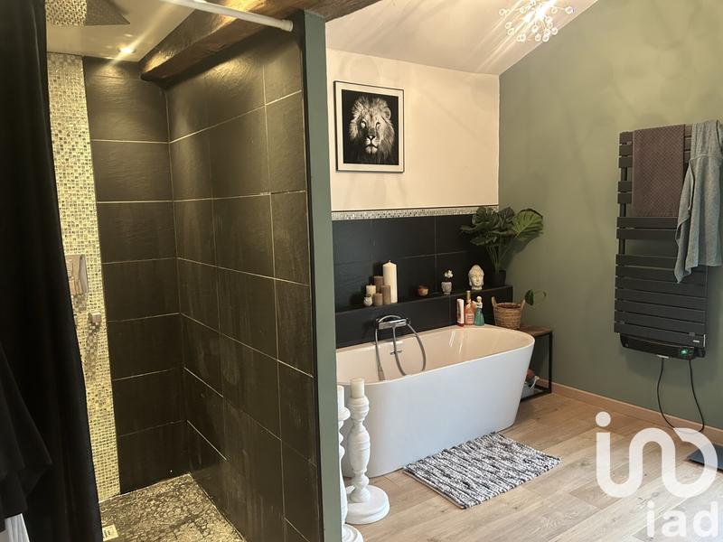 Maison - 217 m² - 7 pièces