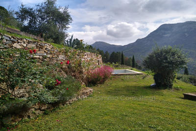 Maison - 199 m² - 5 pièces