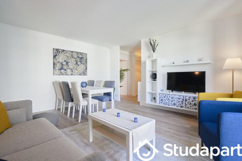 Chambre - 115 m² - 1 pièce