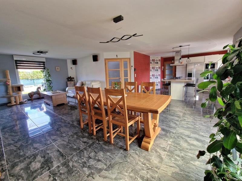 Maison - 147 m² - 6 pièces