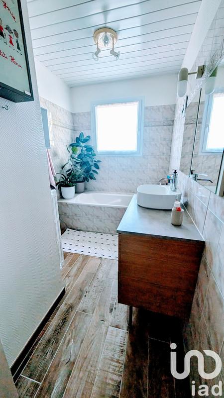 Maison - 199 m² - 7 pièces