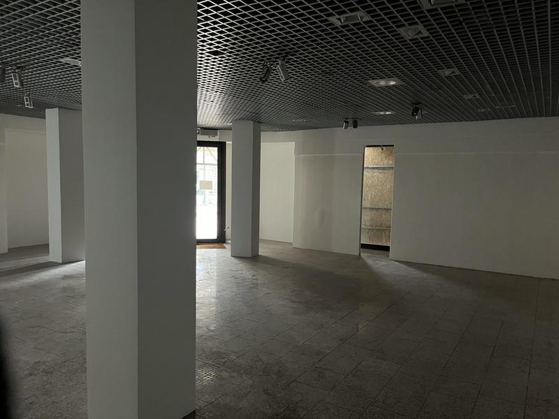 Local commercial - 128 m²