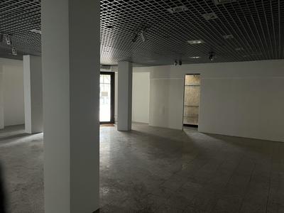 Local commercial - 128 m²